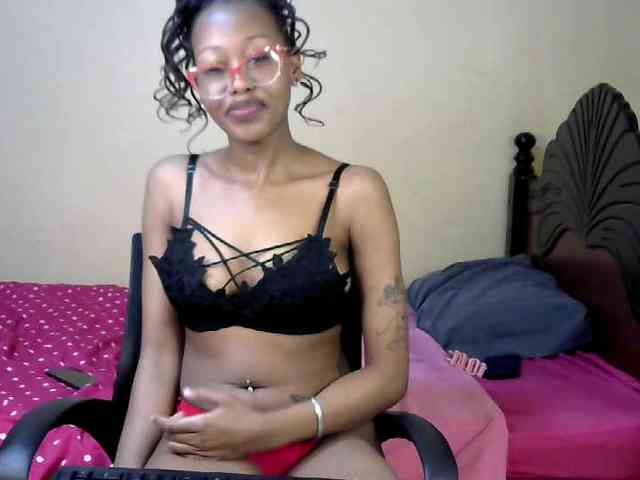PetiteJasmine webcam