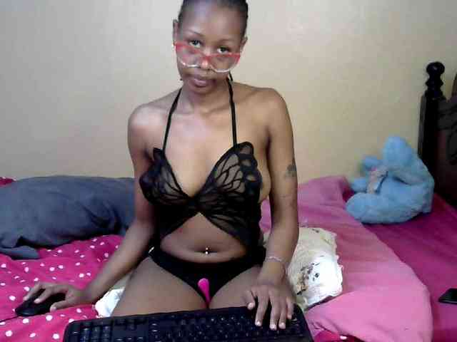 PetiteJasmine webcam