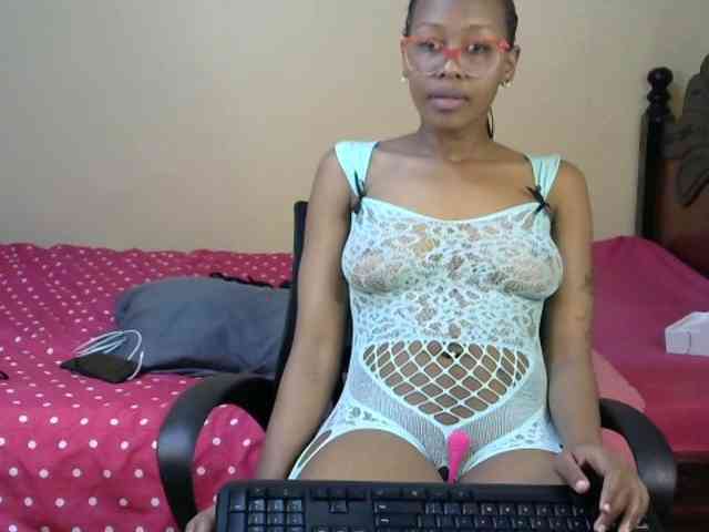 PetiteJasmine webcam