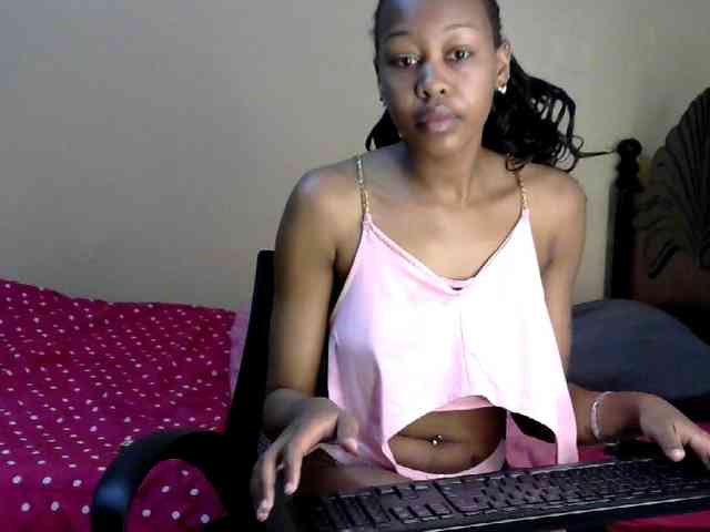 PetiteJasmine webcam