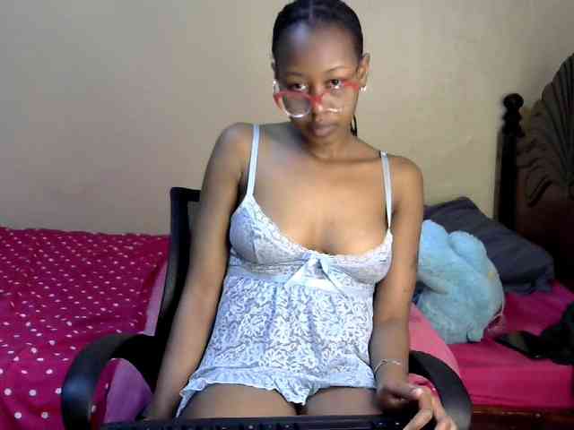 PetiteJasmine webcam
