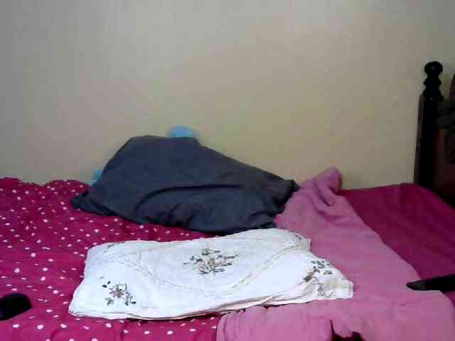 PetiteJasmine webcam