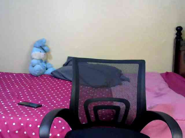 PetiteJasmine webcam