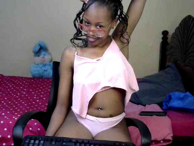 PetiteJasmine webcam