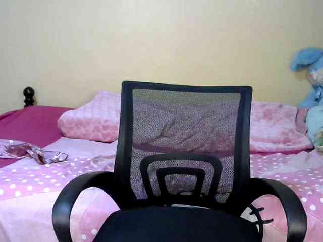PetiteJasmine webcam