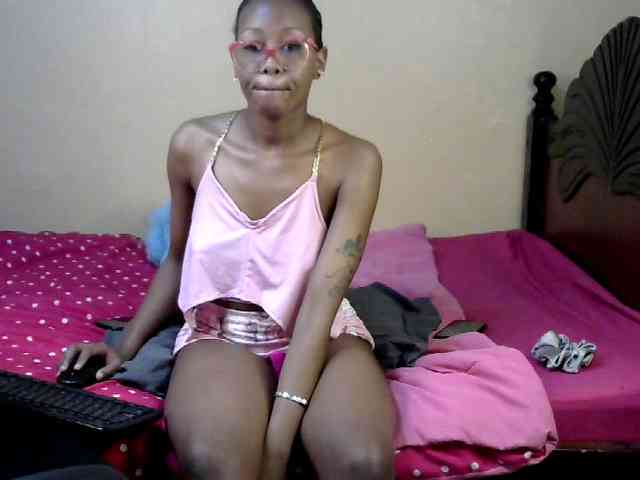 PetiteJasmine webcam