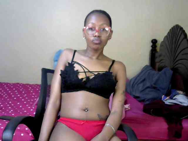 PetiteJasmine webcam
