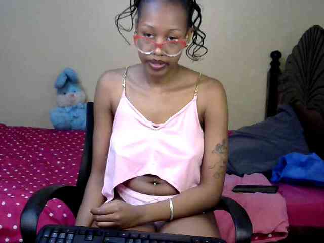 PetiteJasmine webcam
