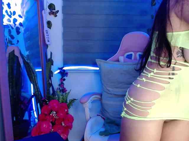 valeryysexyy1 webcam