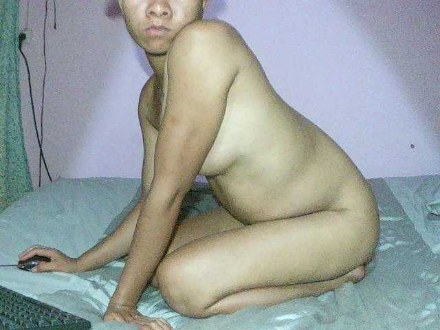 Volaway's BongaCams show and profile