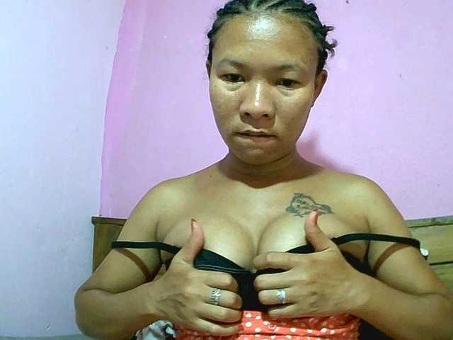 Volaway's BongaCams show and profile