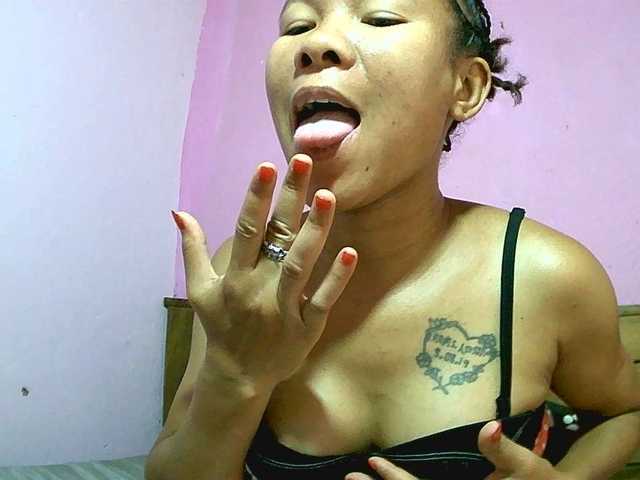 Volaway's BongaCams show and profile