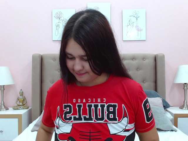  RominaBacker chat room