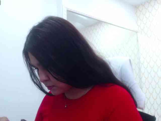 RominaBacker webcam