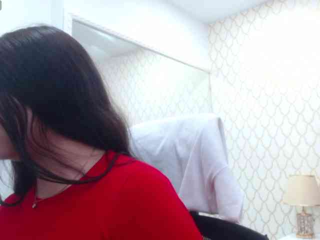 RominaBacker webcam