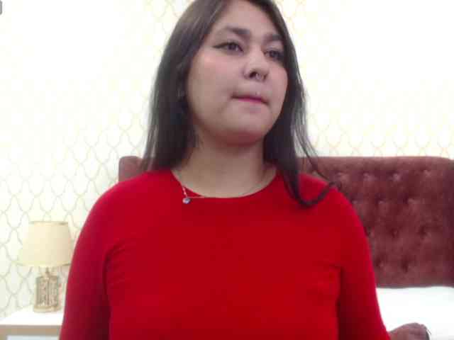 RominaBacker webcam