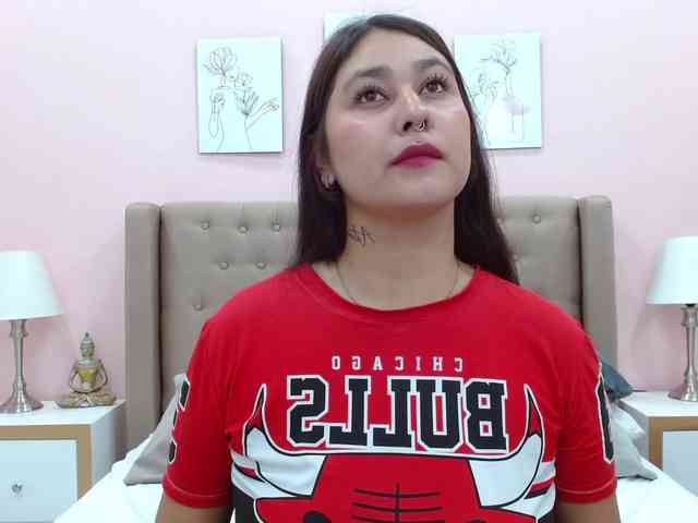 RominaBacker webcam