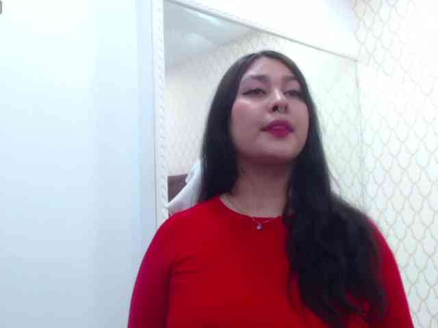 RominaBacker webcam