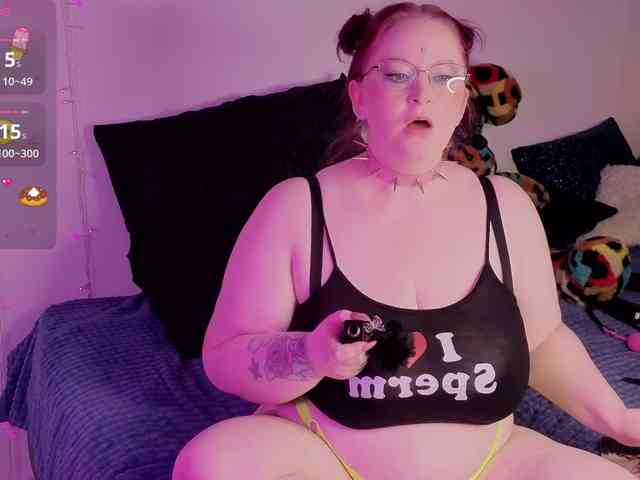 MilanaSkyingg webcam