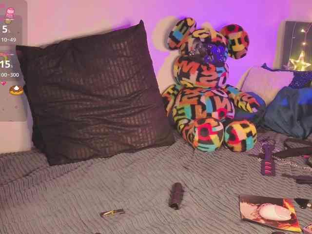 MilanaSkyingg webcam