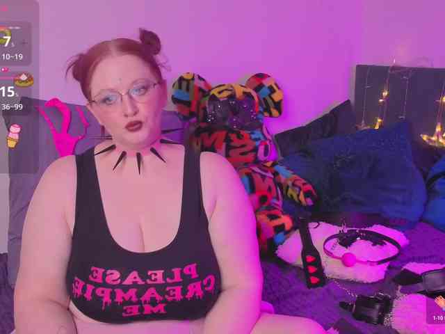 MilanaSkyingg webcam