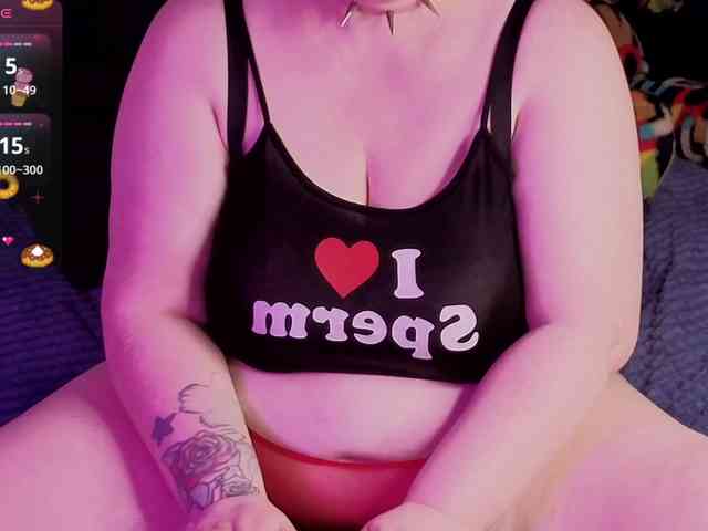 MilanaSkyingg webcam