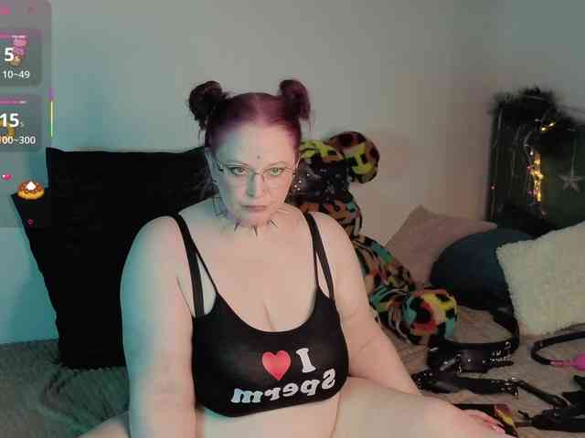 MilanaSkyingg webcam