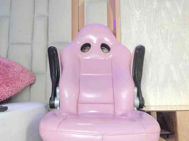 Luna-Belle19 webcam