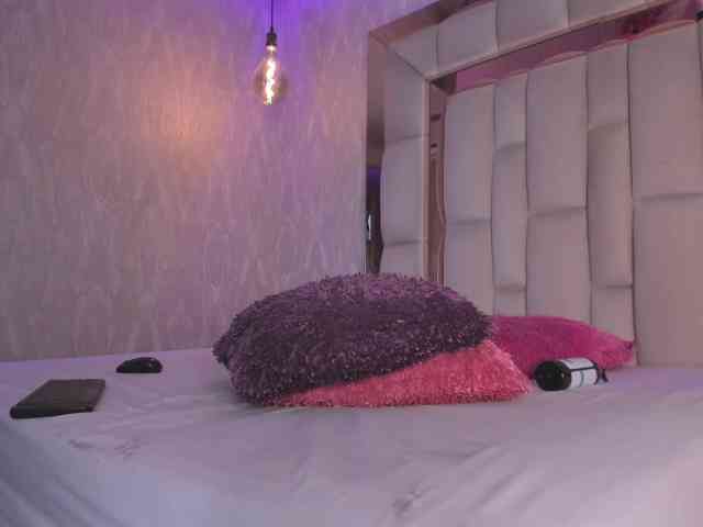 Luna-Belle19 webcam