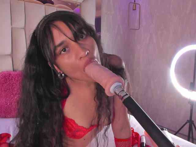 Luna-Belle19 webcam