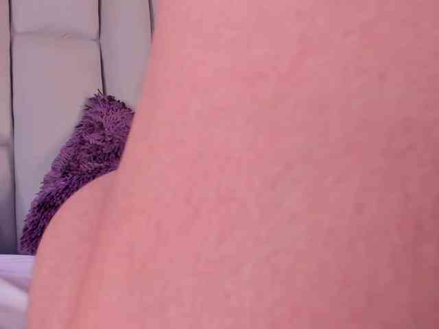 Luna-Belle19 webcam