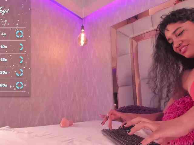 Luna-Belle19 webcam