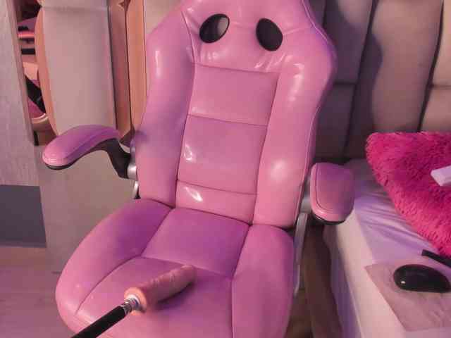 Luna-Belle19 webcam
