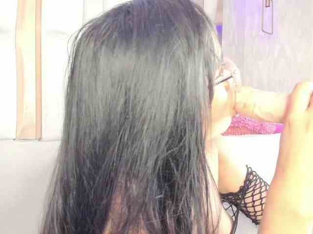 Luna-Belle19 webcam