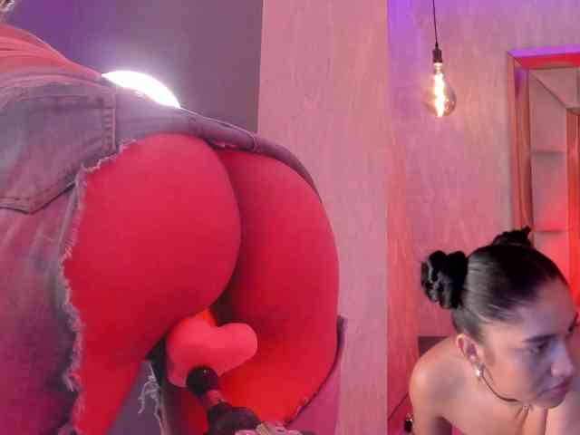 Luna-Belle19 webcam