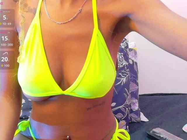 EbonyCoWorker webcam