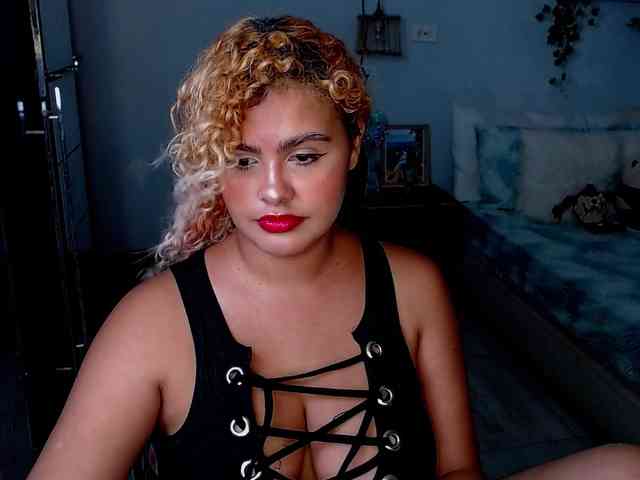 ElizaBonnie webcam