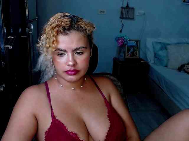 ElizaBonnie webcam