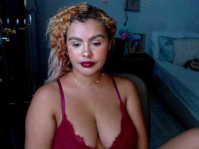 ElizaBonnie webcam