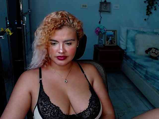 ElizaBonnie webcam