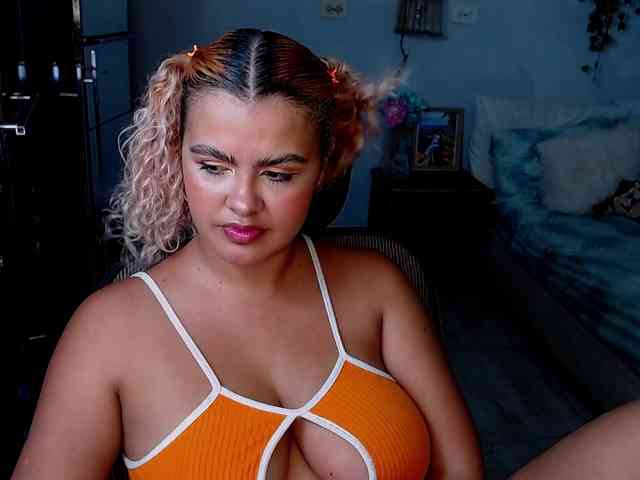 ElizaBonnie webcam