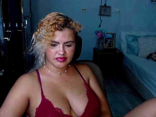 ElizaBonnie webcam