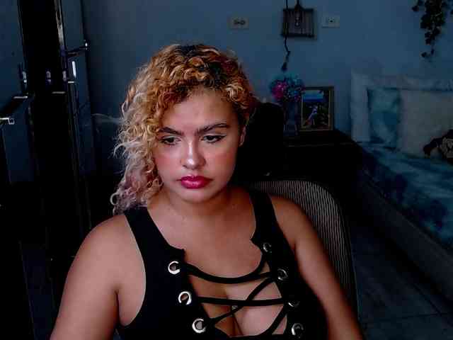 ElizaBonnie webcam