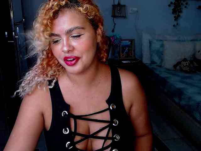 ElizaBonnie webcam