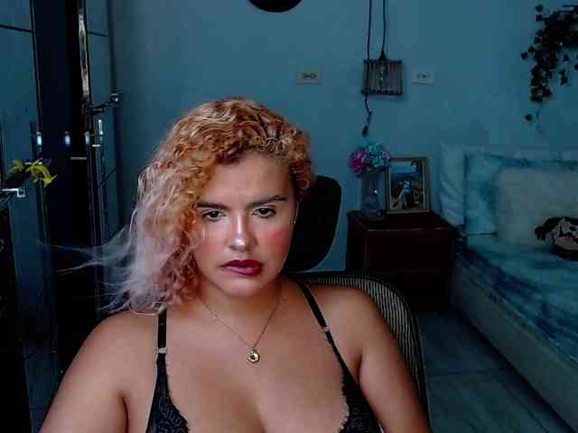 ElizaBonnie webcam