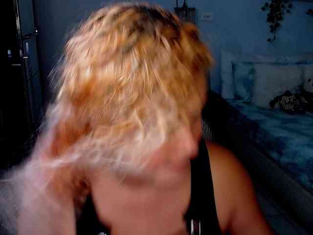 ElizaBonnie webcam