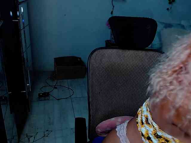 ElizaBonnie webcam