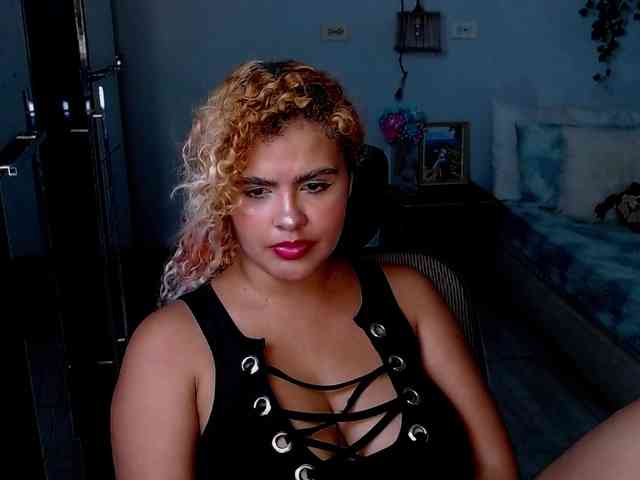 ElizaBonnie webcam