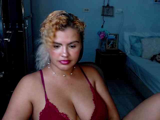 ElizaBonnie webcam