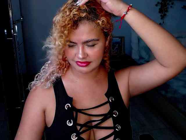 ElizaBonnie webcam